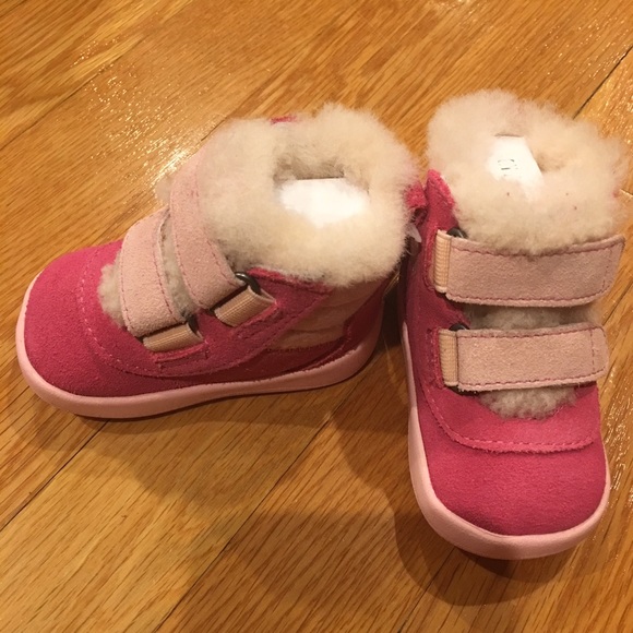 UGG Pritchard Genuine Shearling Lined Baby Bootie - Picture 7 of 7